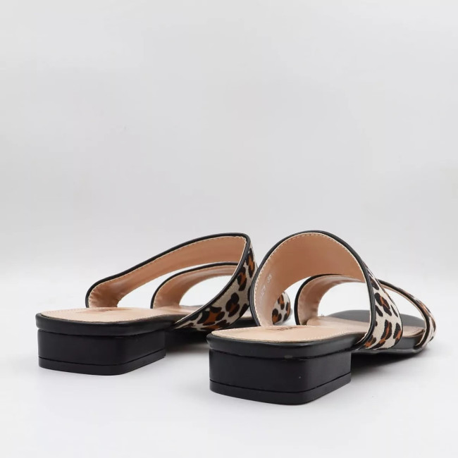 Flat σανδάλια με λουράκια Vera Blum VB510329
