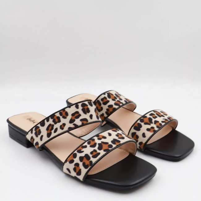 Flat σανδάλια με λουράκια Vera Blum VB510329