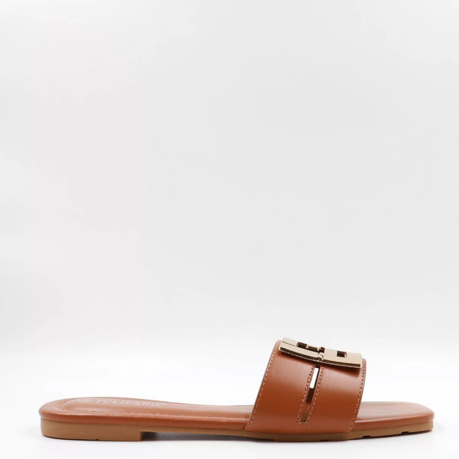 Flat σανδάλια με χρυσό τοκά P1745