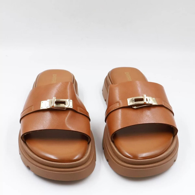 Flatform Σανδάλια με διακοσμητική αγκράφα ML540