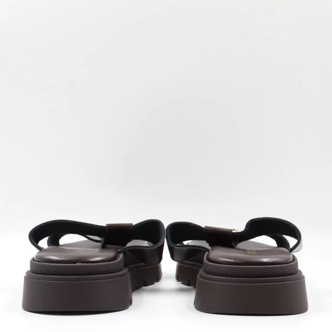 Flatform Σανδάλια με διακοσμητική αγκράφα ML549