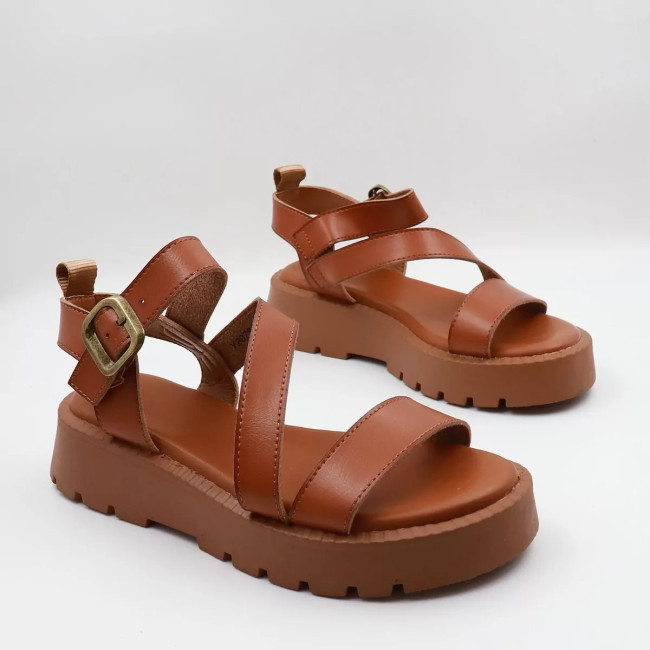 Flatform σανδάλια με λοξώ λουράκι Mira max Y2079