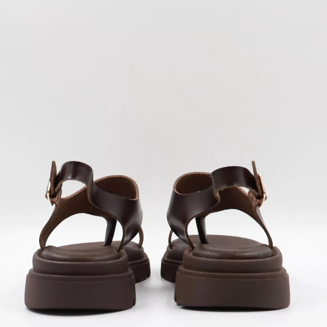 Flatform σανδάλια με χρυσό διακοσμητικό στο δάχτυλο Y2511