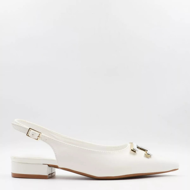Γοβάκια μυτερά με διακοσμητική αγκράφα Sweet shoes 2809