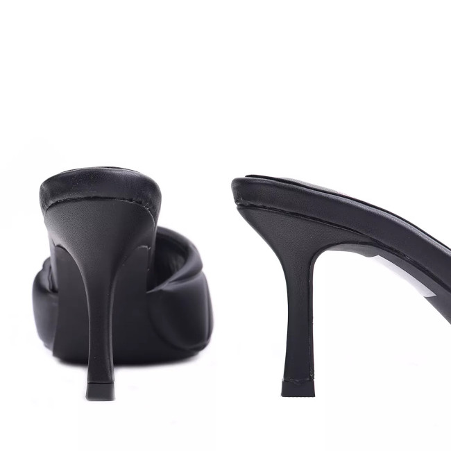 Γυναικεία Mules Καπιτονέ M601