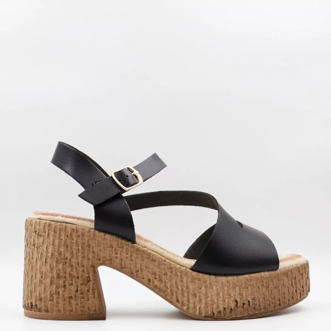 Πέδιλα με λοξό λουράκι & μπαρέτα Sweet shoes Y23260