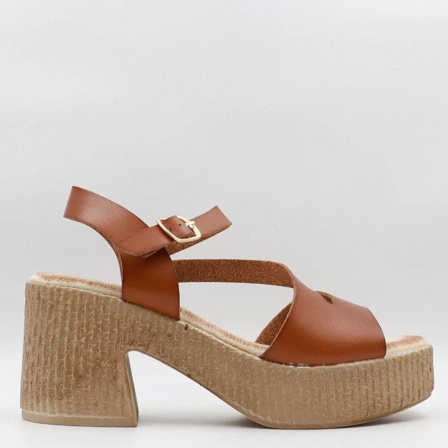 Πέδιλα με λοξό λουράκι & μπαρέτα Sweet shoes Y23260