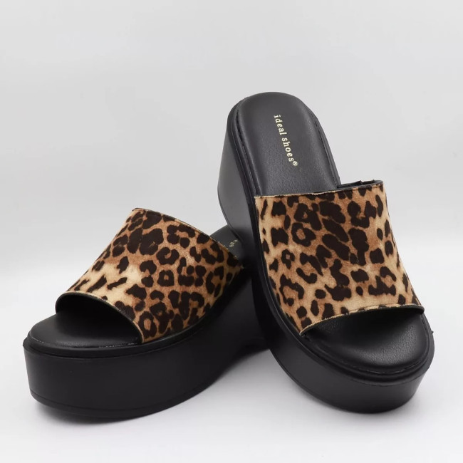 Πλατφόρμες με φαρδιά φάσα Ideal shoes 5259