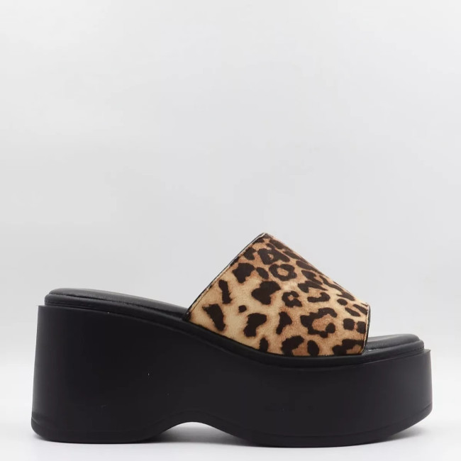 Πλατφόρμες με φαρδιά φάσα Ideal shoes 5259