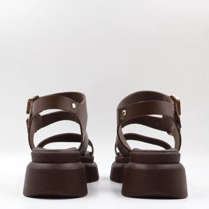 Δερμάτινα Flatform Σανδάλια με λοξώ λουράκι Lia's 900L