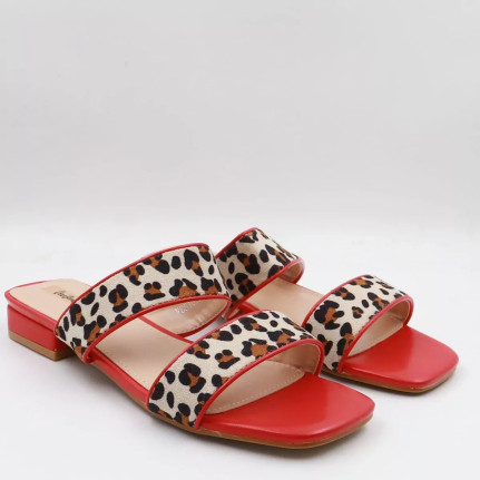 Flat σανδάλια με λουράκια Vera Blum VB510329