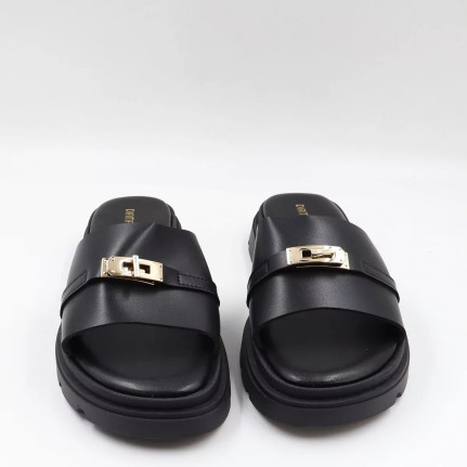 Flatform Σανδάλια με διακοσμητική αγκράφα ML540