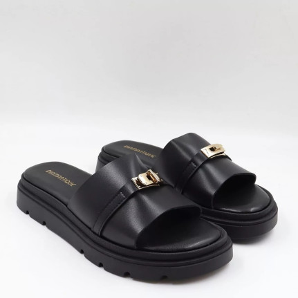 Flatform Σανδάλια με διακοσμητική αγκράφα ML540