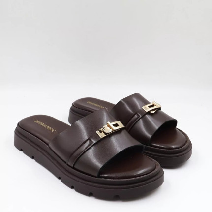 Flatform Σανδάλια με διακοσμητική αγκράφα ML540
