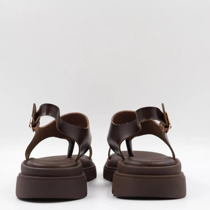 Flatform σανδάλια με χρυσό διακοσμητικό στο δάχτυλο Y2511