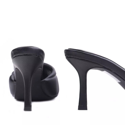 Γυναικεία Mules Καπιτονέ M601