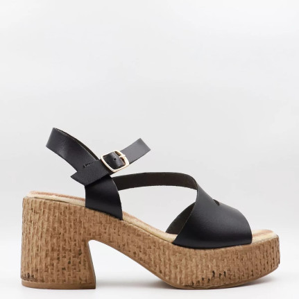 Πέδιλα με λοξό λουράκι & μπαρέτα Sweet shoes Y23260