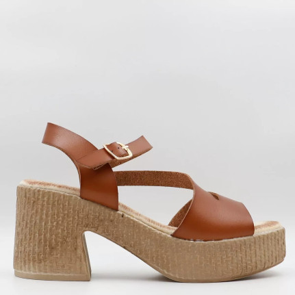 Πέδιλα με λοξό λουράκι & μπαρέτα Sweet shoes Y23260