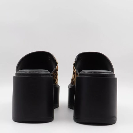 Πλατφόρμες με φαρδιά φάσα Ideal shoes 5259